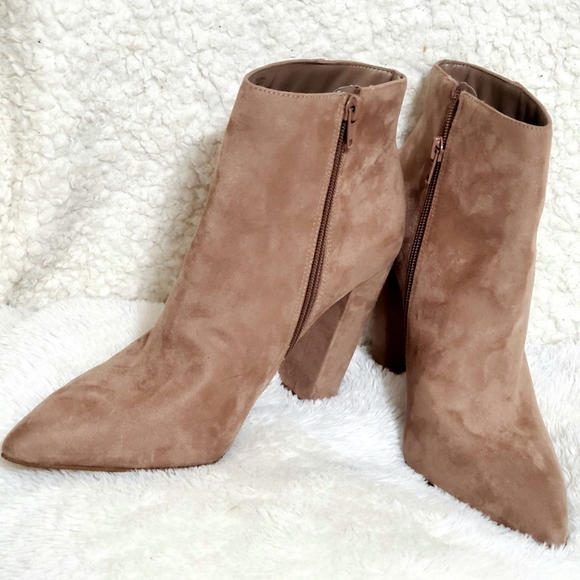 Tan Suede Booties Women's Size 9 M - Picture 2 of 5